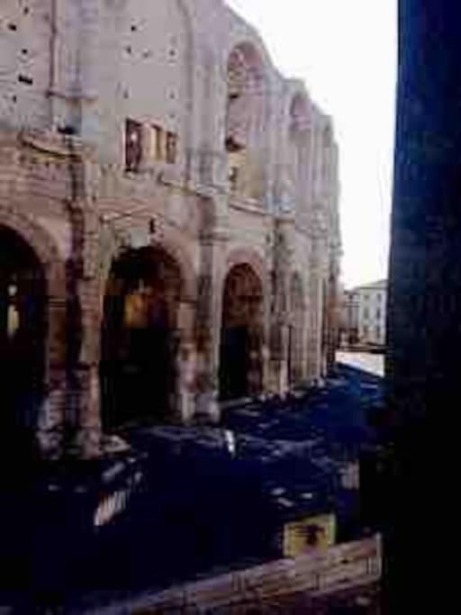 Appartement Face Aux Arenes Arles Bagian luar foto